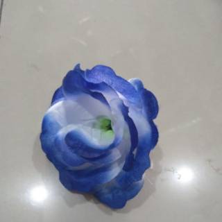 Bunga mawar Kuntum imitasi 1 250 1 300 per pcs Bunga mawar Kuntum imitasi 1 250 1 300 per pcs