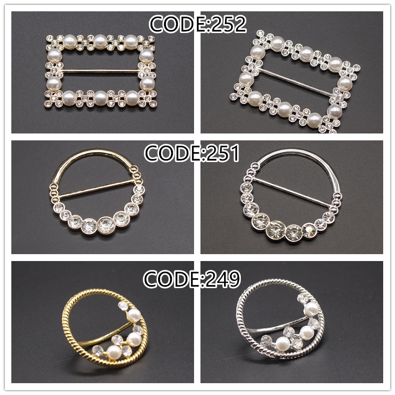 Bros / Pin Desain Bunga Hias Berlian Imitasi Untuk Aksesoris Syal / Tudung Wanita M40261-zh