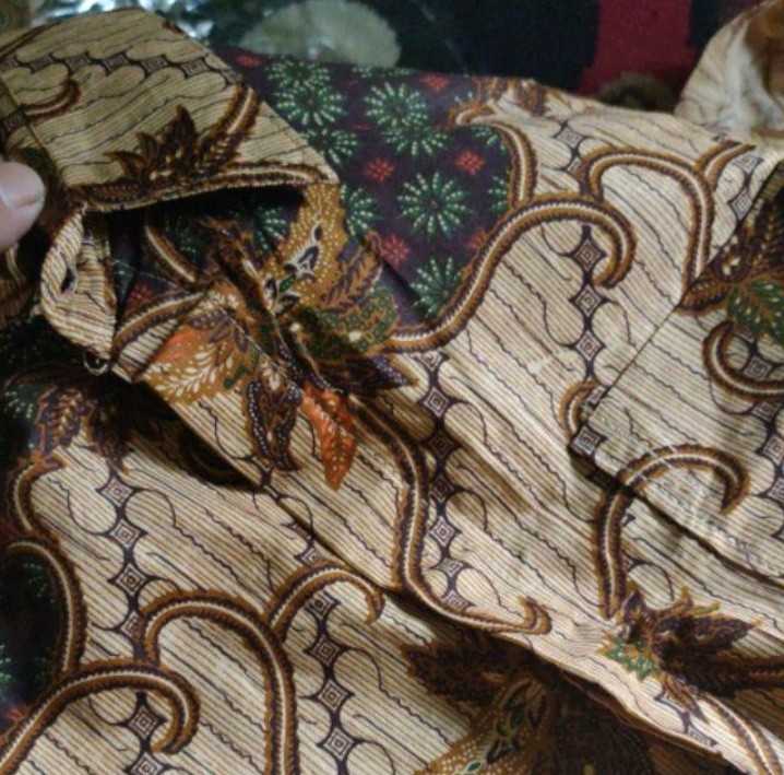 Batik Couple Keluarga Sania Ruffle Ori Ndoro Jowi Dnt Motif Mahkota