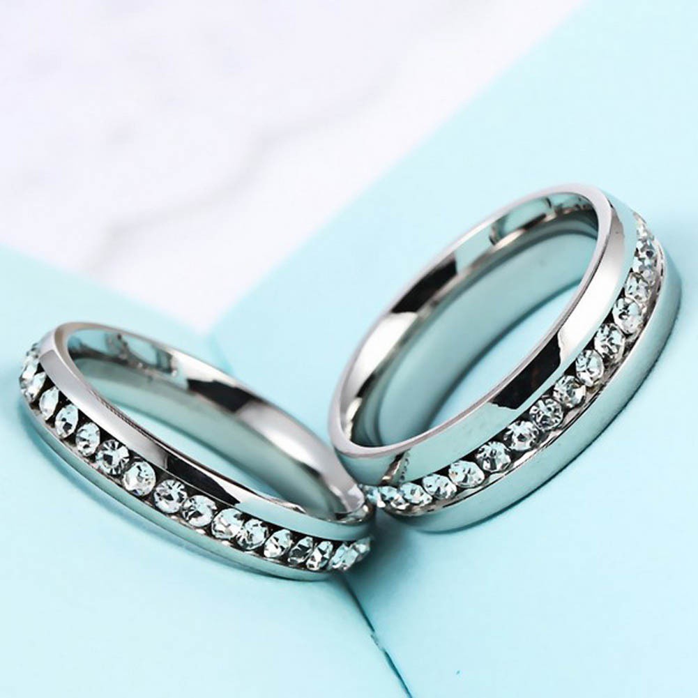 Cincin Kristal Berlian Imitasi Bahan Stainless Steel 6mm Lebar 6mm untuk Pasangan