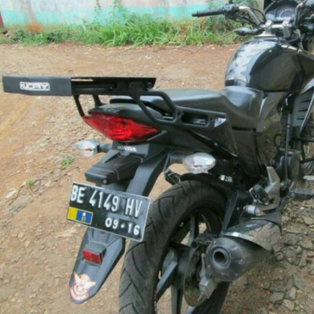 AKSESORIS DUDUKAN BOX BRACKET BREKET GESER KUCAY MOTOR HONDA NEW MEGAPRO