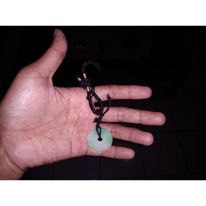 kalung pendant giok