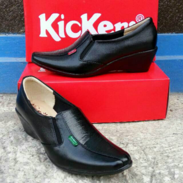 Sepatu formal wanita kickers kulit asli