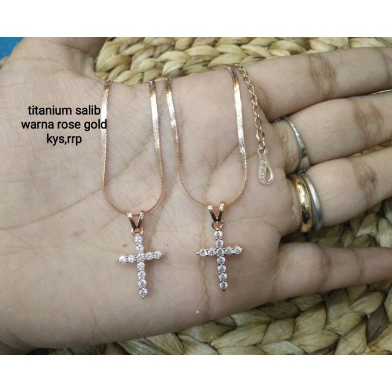 kalung salib Titanium kode S1 lapis mas 18,22k,tidak berkarat,bisa dipakai sehari hari