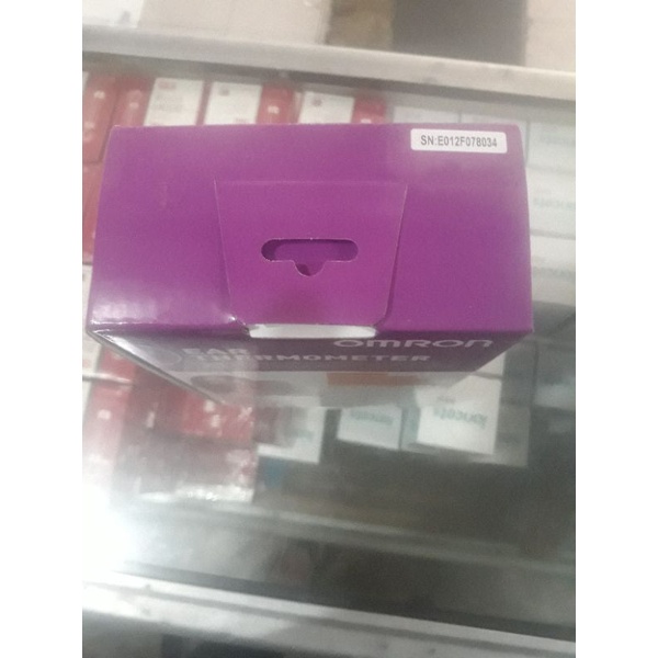 Termometer telinga / Ear thermometer omron TH89s