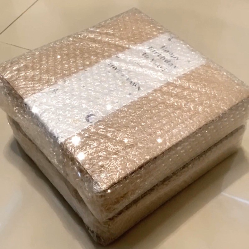 

Love to Yawn Gift Package (Gift Box + Greeting Card + Bubble Wrap)