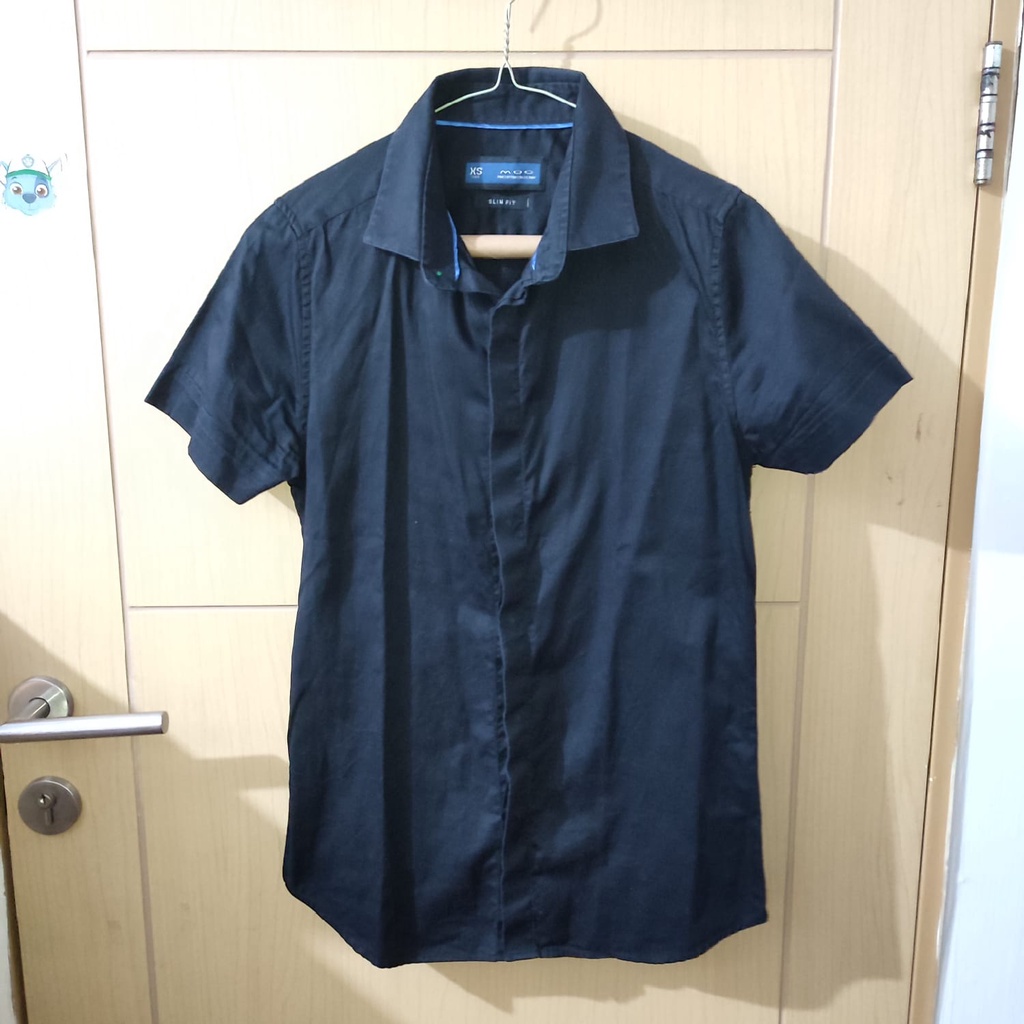 KEMEJA HITAM MOC SLIM FIT PRIA