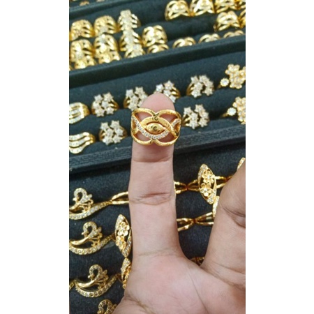 cincin wanita realpict perhiasan wanita  cincin cantik titanium gold 18k