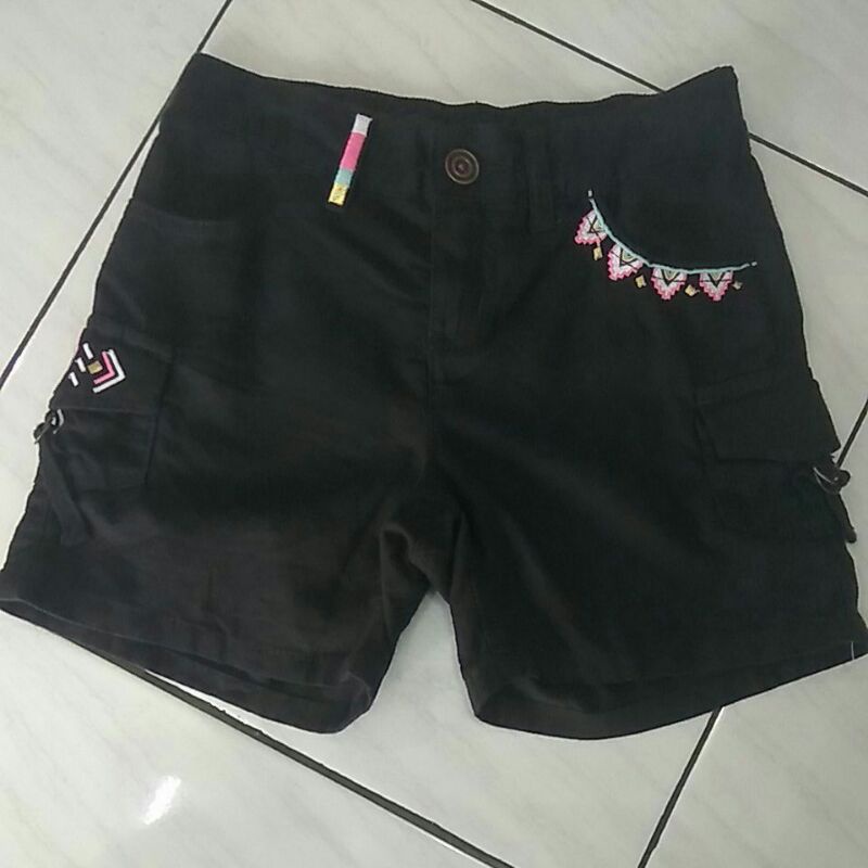 Celana justice perempuan