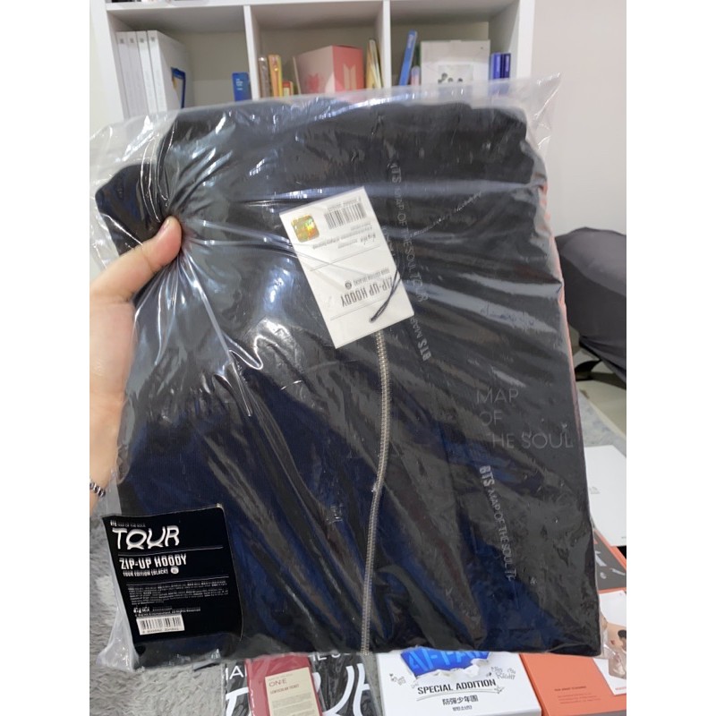 BTS TOUR OFFICIAL MERCH ZIP UP HOODIE