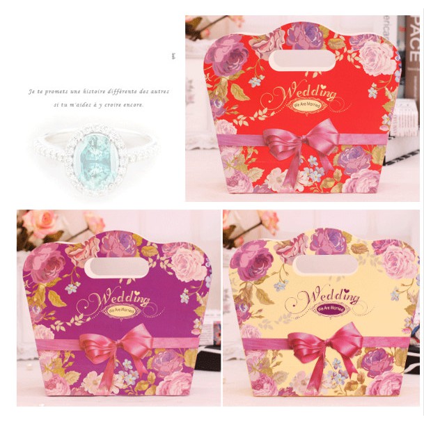 

PAPER BAG MOTIF BUNGA KANTONG HADIAH KANTONG WEDDING PAPERBAG SERBAGUNA KANTONG SOUVENIR PERNIKAHAN