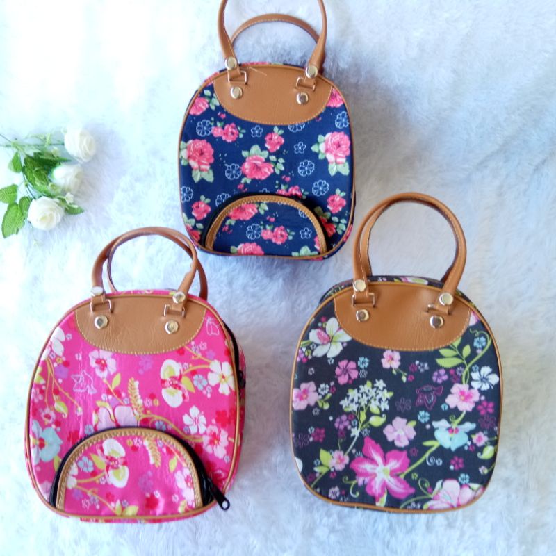 TAS TENTENG LARISA FLOWER 21x12x25cm