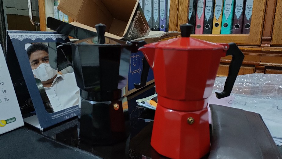 Onetwocups Espresso Coffee Maker Moka Pot Teko Stovetop Filter Mx001 [hitam] [300ml]