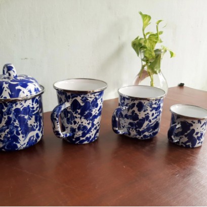 MUG CANGKIR ENAMEL SENG KALENG BURIK BLURIK BLIRIK LURIK LOREK BATIK BIRU JADUL KUNO ANTIK 1 SET