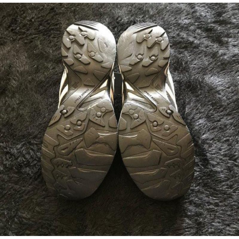 sepatu original TNF import