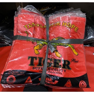 Plastik Kantong/ kresek hdpe merah TIGER ukuran 28 1 ikat isi 5 pack