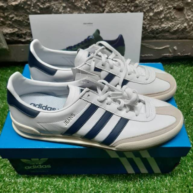 adidas jeans navy white