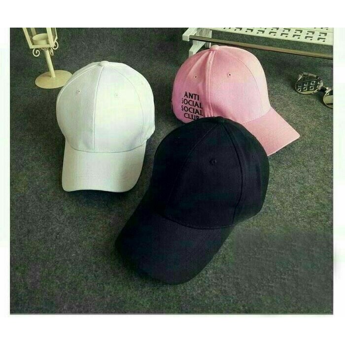 TOPI ANTI SOCIAL SOCIAL CLUB ASSC