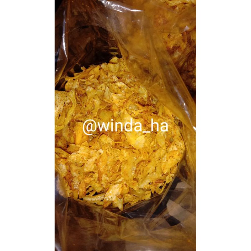 

Cemilan keripik singkong daun jeruk