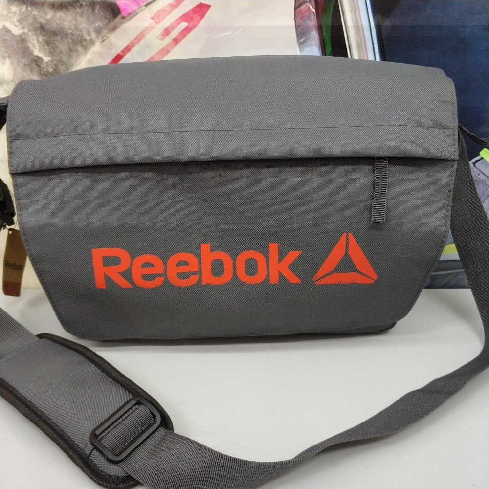 tas reebok