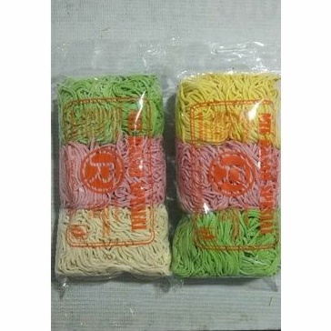 mie pelangi ,sayur segar