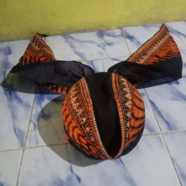 BLANGKON LIPAT JOGJA BATIK