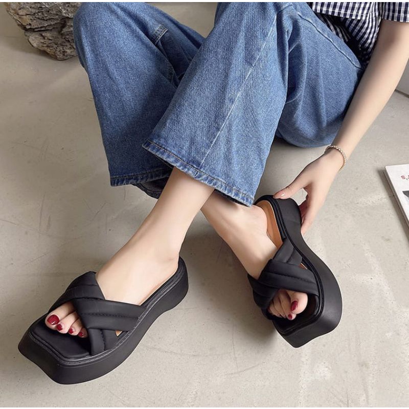 [SALE] KANOSUE SLOP WEDGES CASUAL KS2091 KS #Realstock