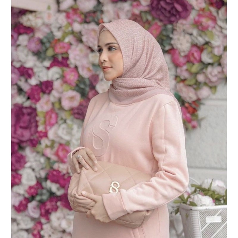 AUDREY SWEATER BENANG JARUM BUTTON SCARVES variant Grey