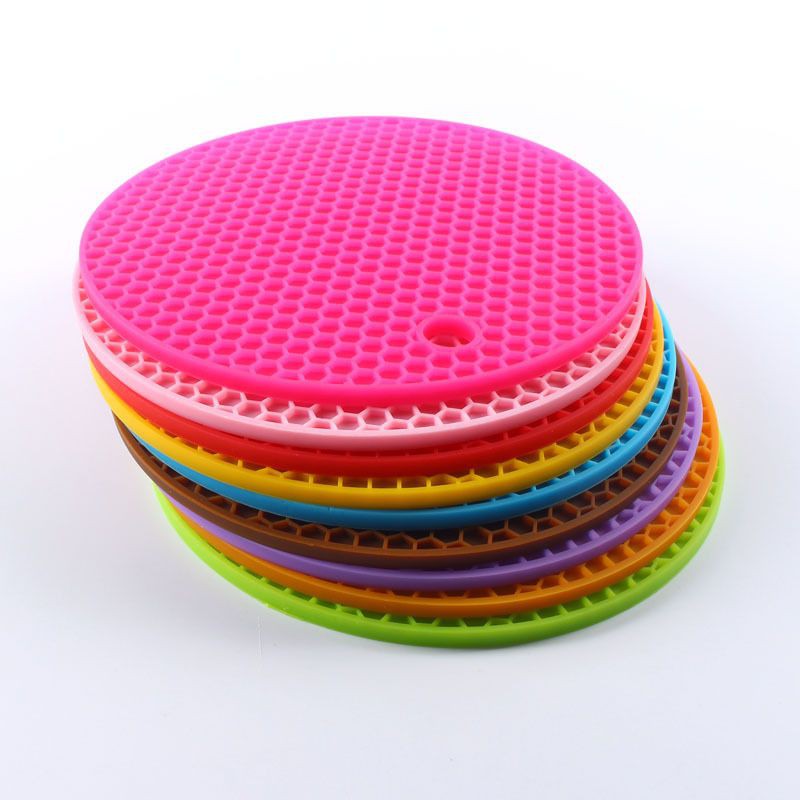 Medium thick 14cm round silicone pad / alas panci silicone tahan panas