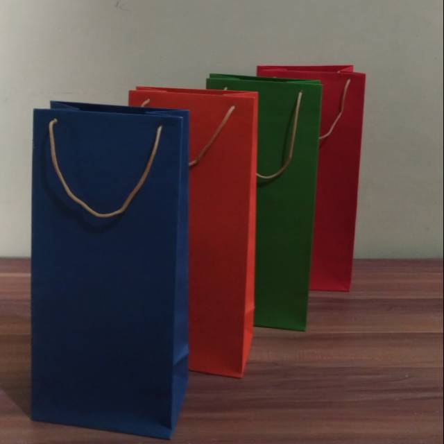 

Paper bag sedang warna