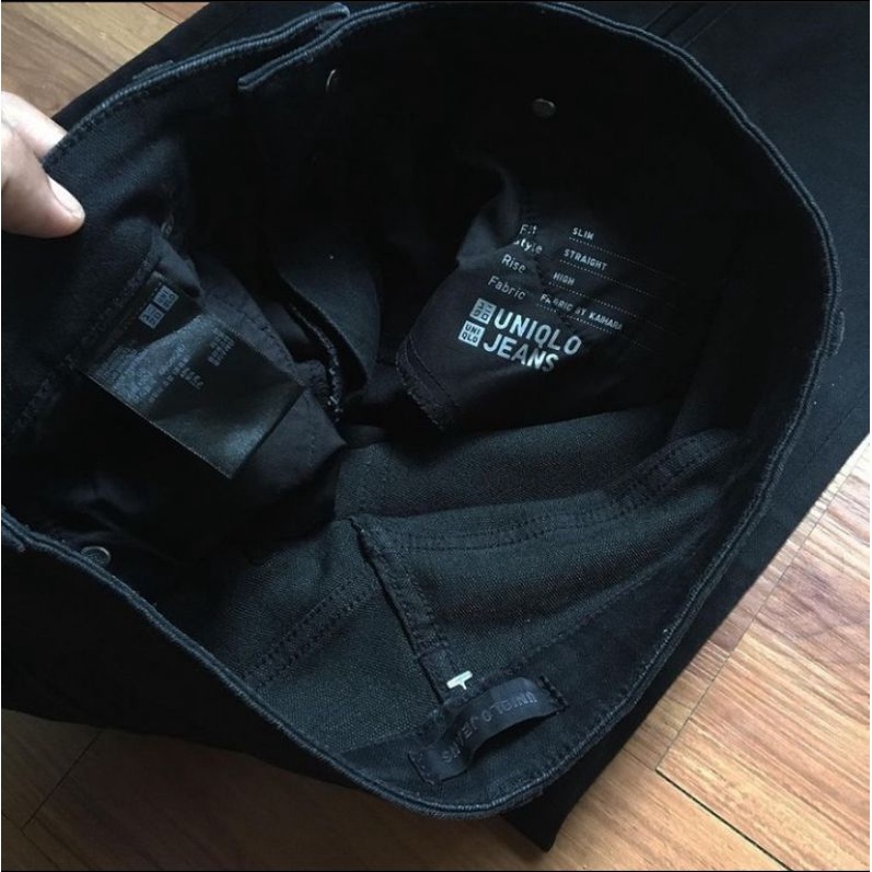 UNIQLO JEANS BLACK SLIM STRAIGHT