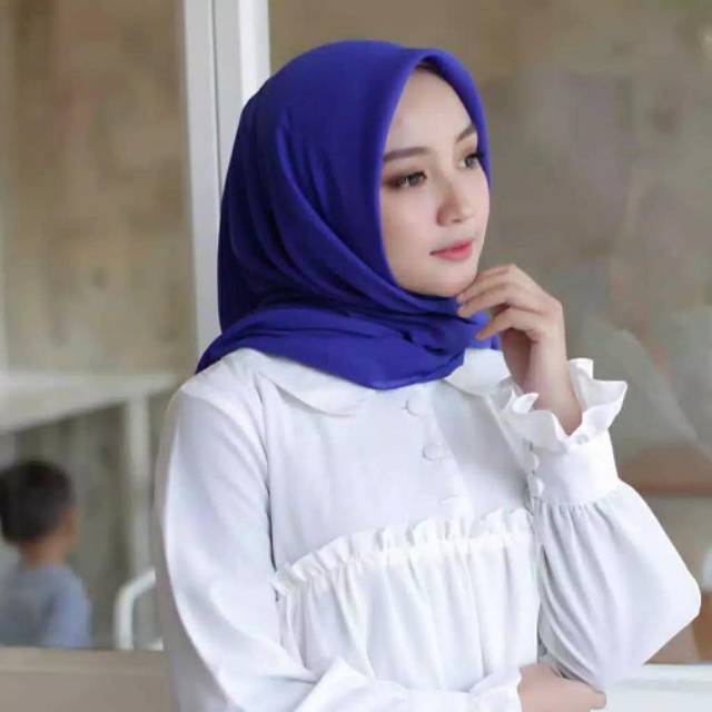 HIJAB SEGI EMPAT / BELLA SQUARE VER.1