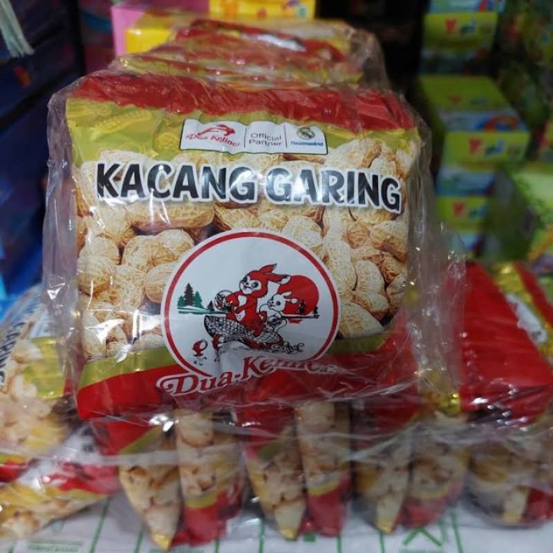 

Kacang kulit dua kelinci gurih asin makanan cemilan jajanan renceng 1000