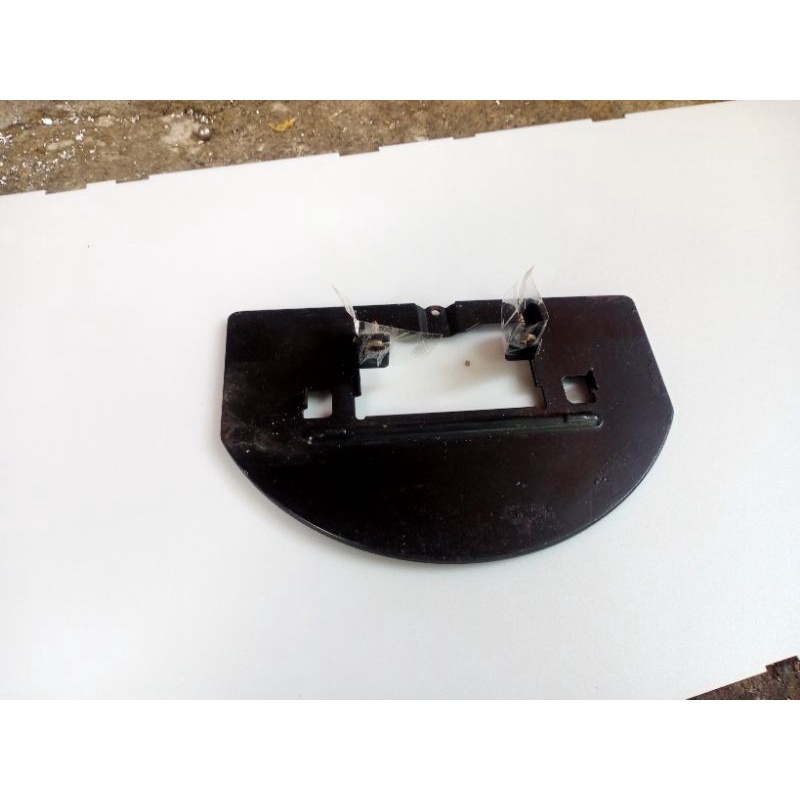 Stand Kaki tv Toshiba 24HV10E2 . 24HV10E