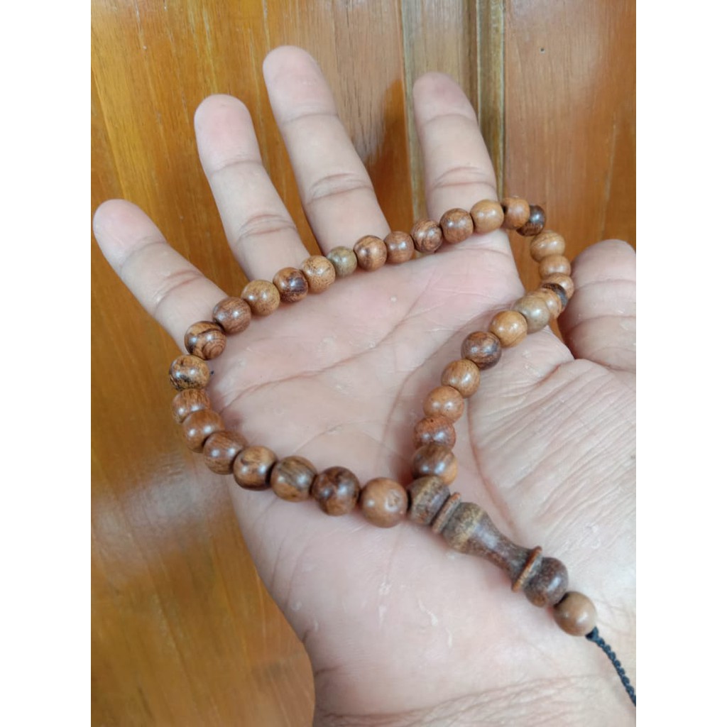 Tasbih kayu gaharu super Asli 8 mm 33 butir tasbeh gaharu wangi tasbeh kayu gaharu