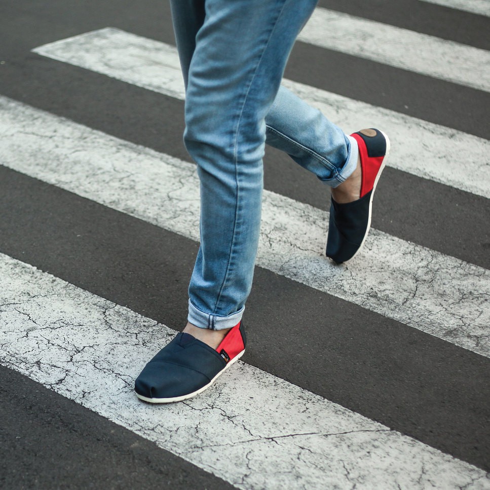 SEPATU WAKAI SLOP KANVAS KASUAL SANTAI JALAN SPATU COWOK KEREN MURAH TERBARU