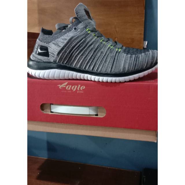 Sepatu running eagle matrix Ls 021 Lt.gry