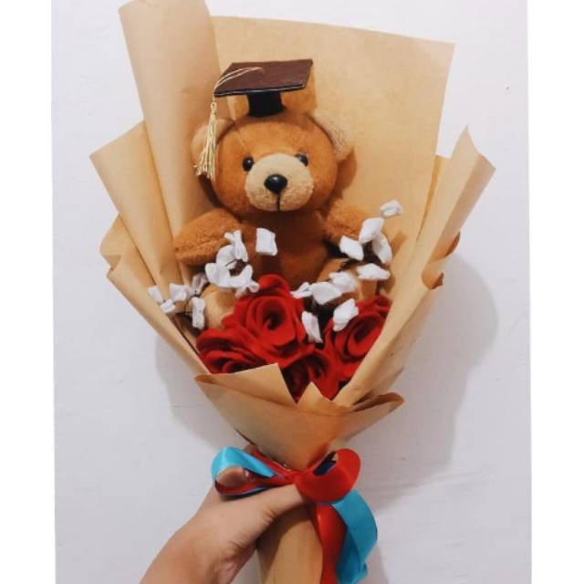 BUKET BUNGA WISUDA MURAH - BUKET BONEKA WISUDA MURAH LENGKAP BAJU WISUDA
