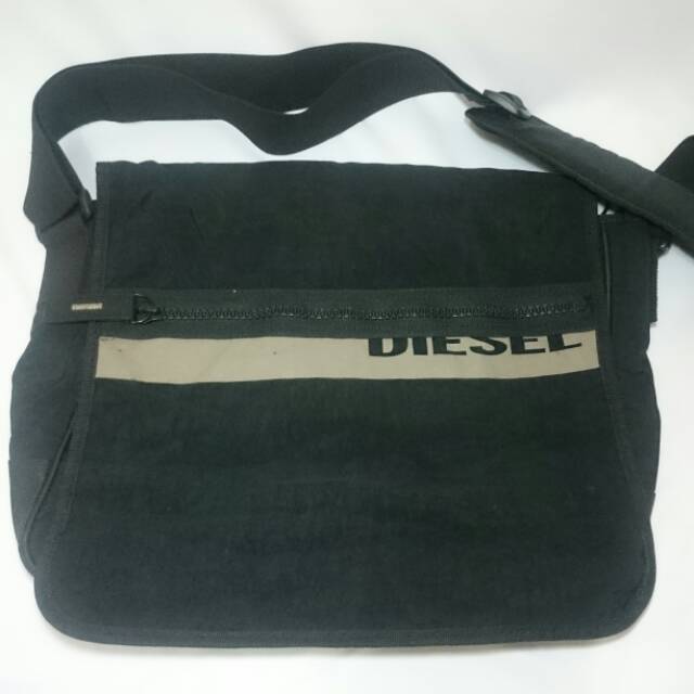 Sling Bag Diesel Black - Preloved