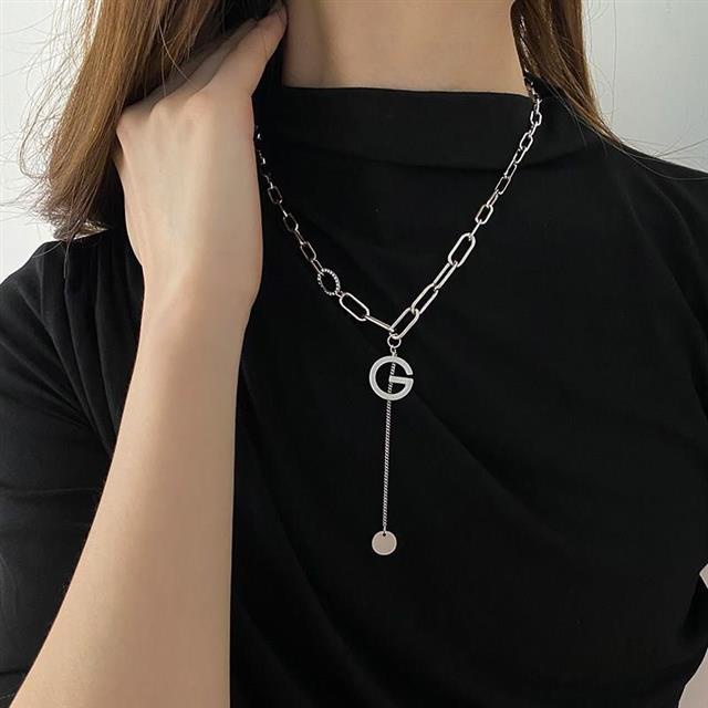 Ins dingin gaya Korea G surat kalung niche desain Panjang kalung temperamen 2021 Baru sweater chain