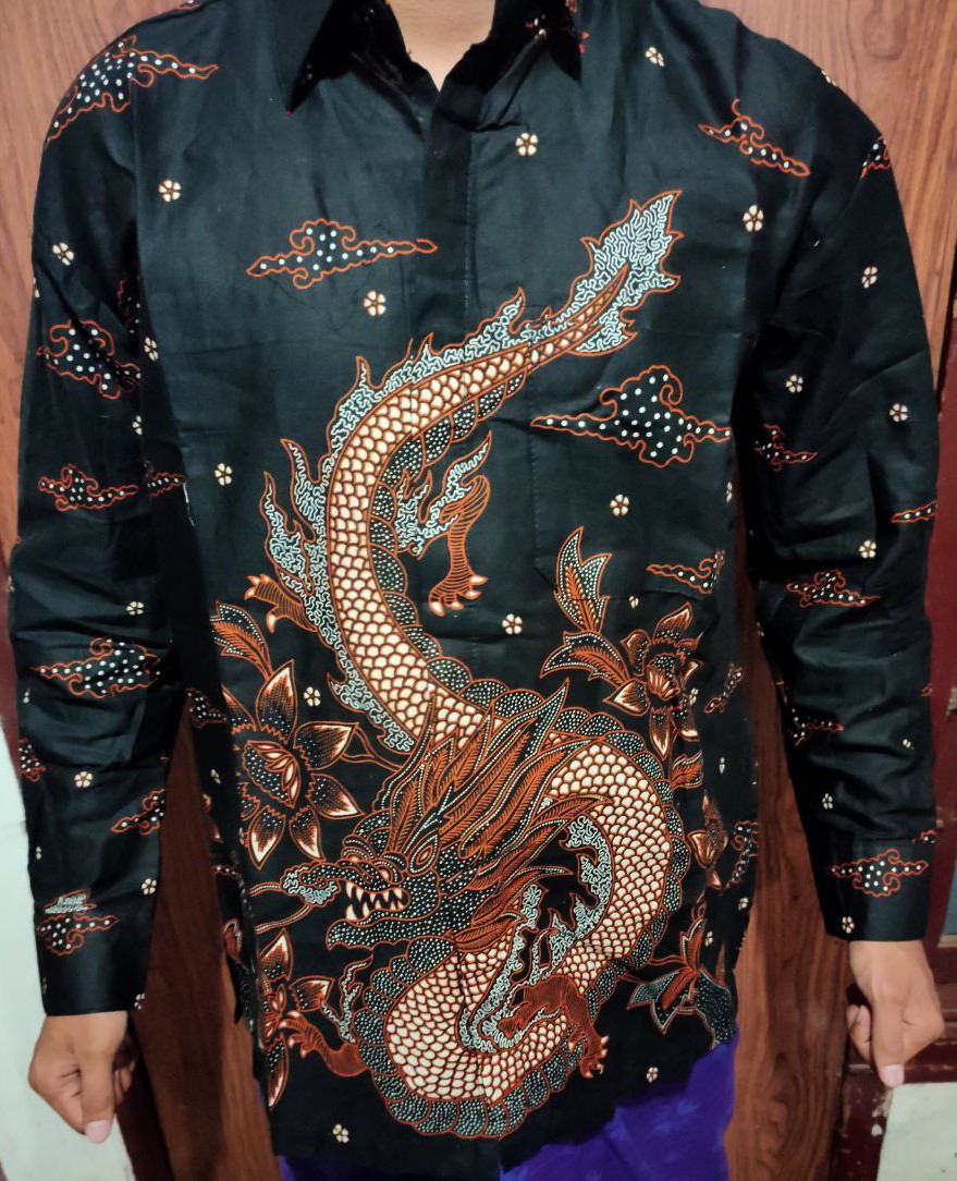 Kemeja Batik Pria Semi Sutra Shyntetic Exclusive Puring Istimewa Bahu Pakai Busa