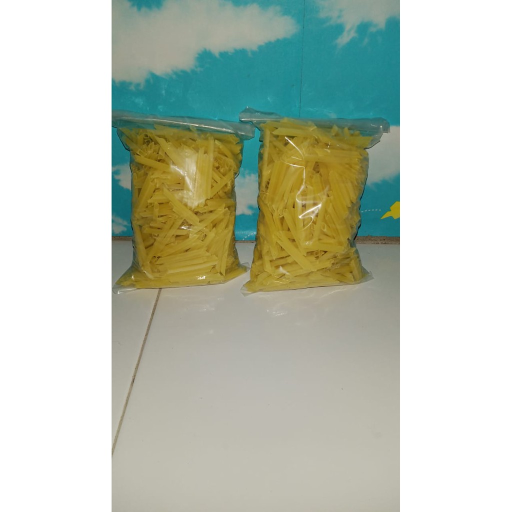 

KERUPUK KENTANG MENTAH / STIK KENTANG MENTAH BERAT 250GRAM