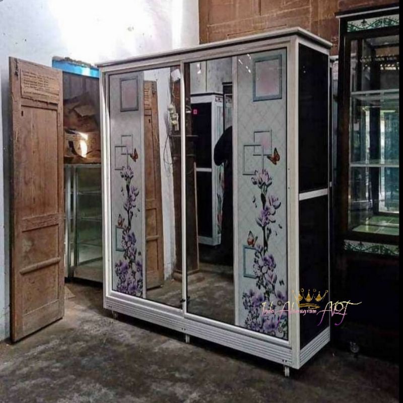 Almari Baju Kaca Motif Bunga Pintu 4 Bahan Alumunium