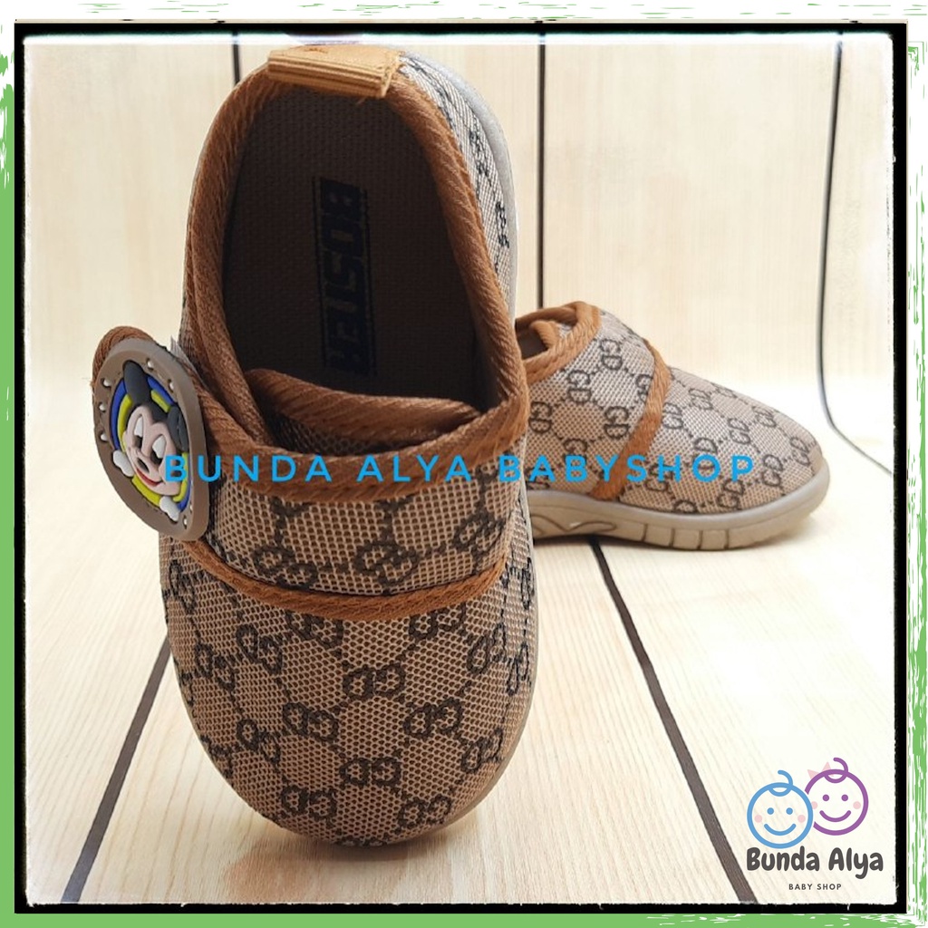 Sepatu Anak Laki Laki IMPORT Usia 6 Sampai 18 Bulan Lentur - Sepatu Anak Cowok Elastis COKLAT Bunyi Toet Alas Karet Anti Licin Sepatu Bayi Import