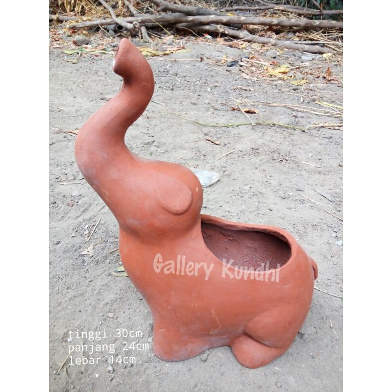 P009 Pot Lucu Gajah Animal Hewan Gerabah Tanah Liat Tembikar Terakotta  Kasongan