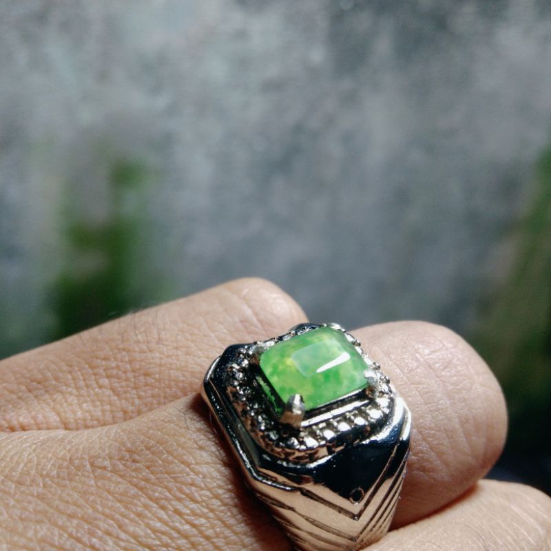 batu idocrase lumut super