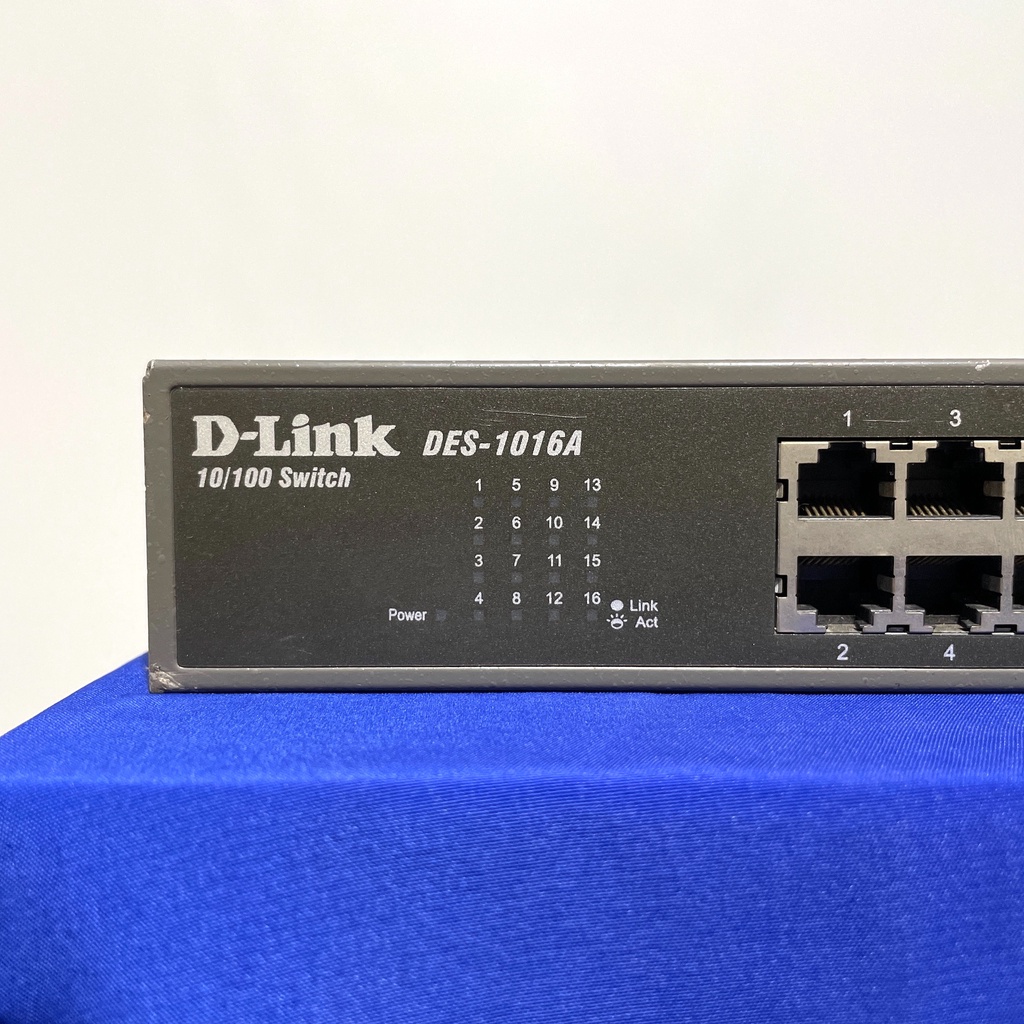 switch hub Dlink DES 1016A 16 port 10 100