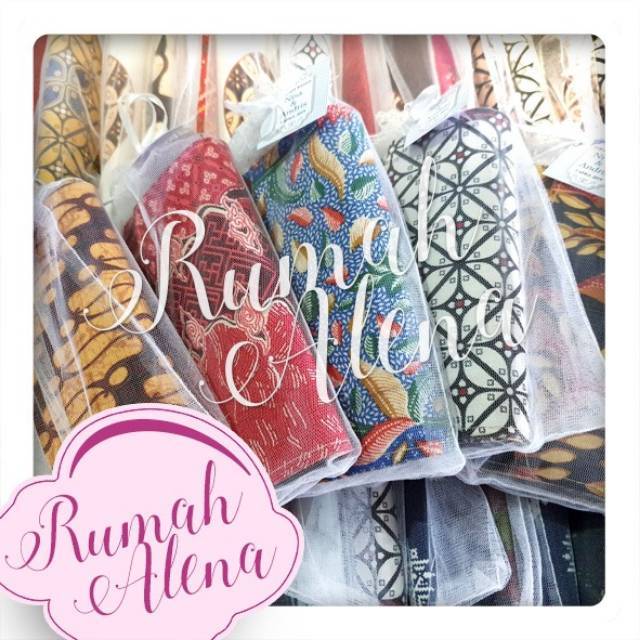 Souvenir Pernikahan Dompet Batik Besar