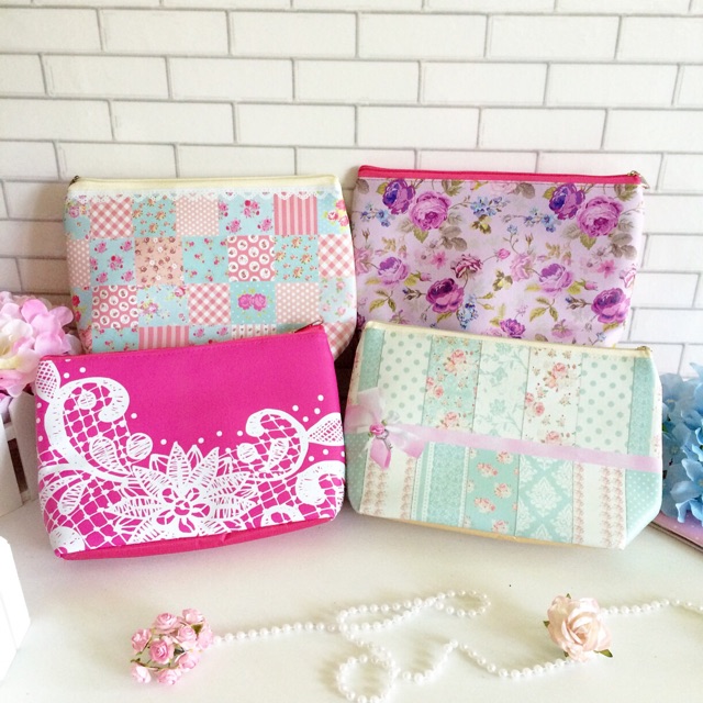 Pouch cosmetic shabby