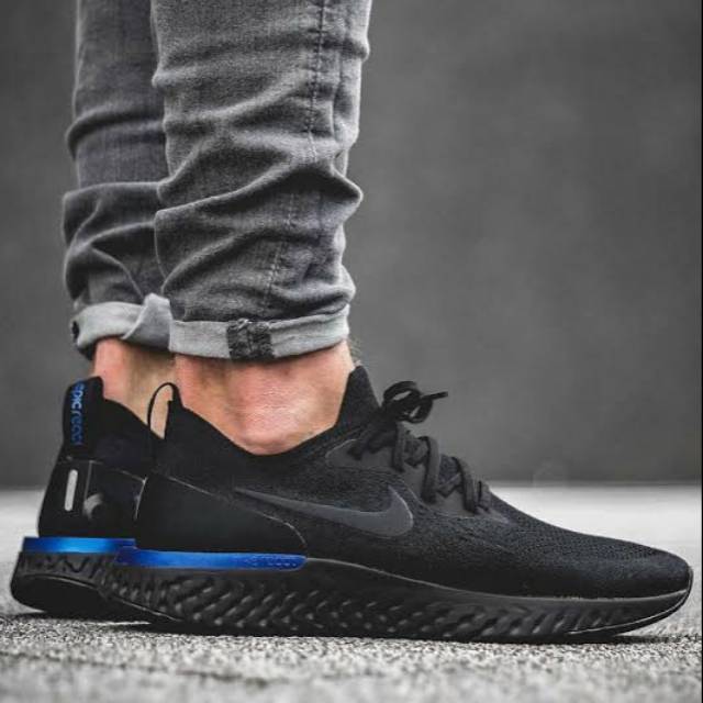 harga sepatu nike epic react flyknit